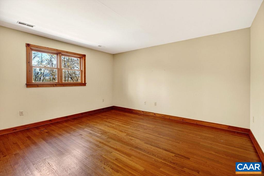 472 HORSESHOE MOUNTAIN RD, ROSELAND, Virginia 22967, 4 Bedrooms Bedrooms, ,4 BathroomsBathrooms,Residential,472 HORSESHOE MOUNTAIN RD,675913 MLS # 675913