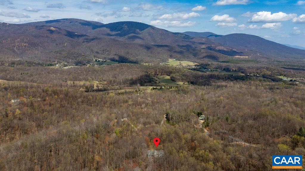 472 HORSESHOE MOUNTAIN RD, ROSELAND, Virginia 22967, 4 Bedrooms Bedrooms, ,4 BathroomsBathrooms,Residential,472 HORSESHOE MOUNTAIN RD,675913 MLS # 675913