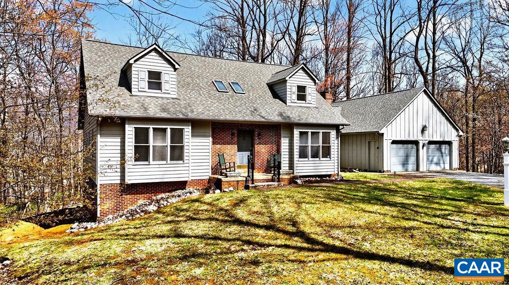 472 HORSESHOE MOUNTAIN RD, ROSELAND, Virginia 22967, 4 Bedrooms Bedrooms, ,4 BathroomsBathrooms,Residential,472 HORSESHOE MOUNTAIN RD,675913 MLS # 675913