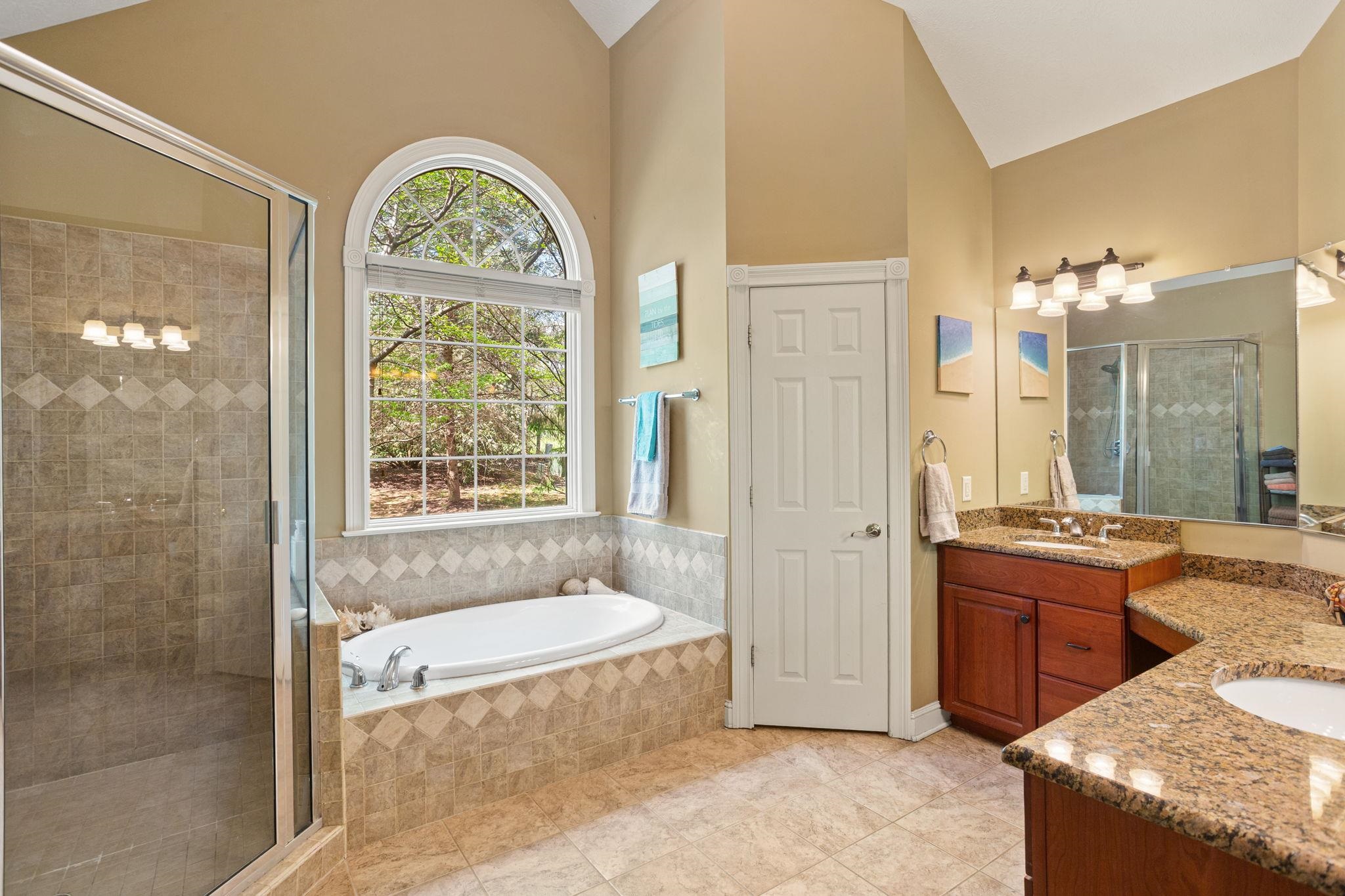 127 FAIRWAY DR, HARRISONBURG, Virginia 22802, 6 Bedrooms Bedrooms, ,4 BathroomsBathrooms,Residential,127 FAIRWAY DR,675918 MLS # 675918