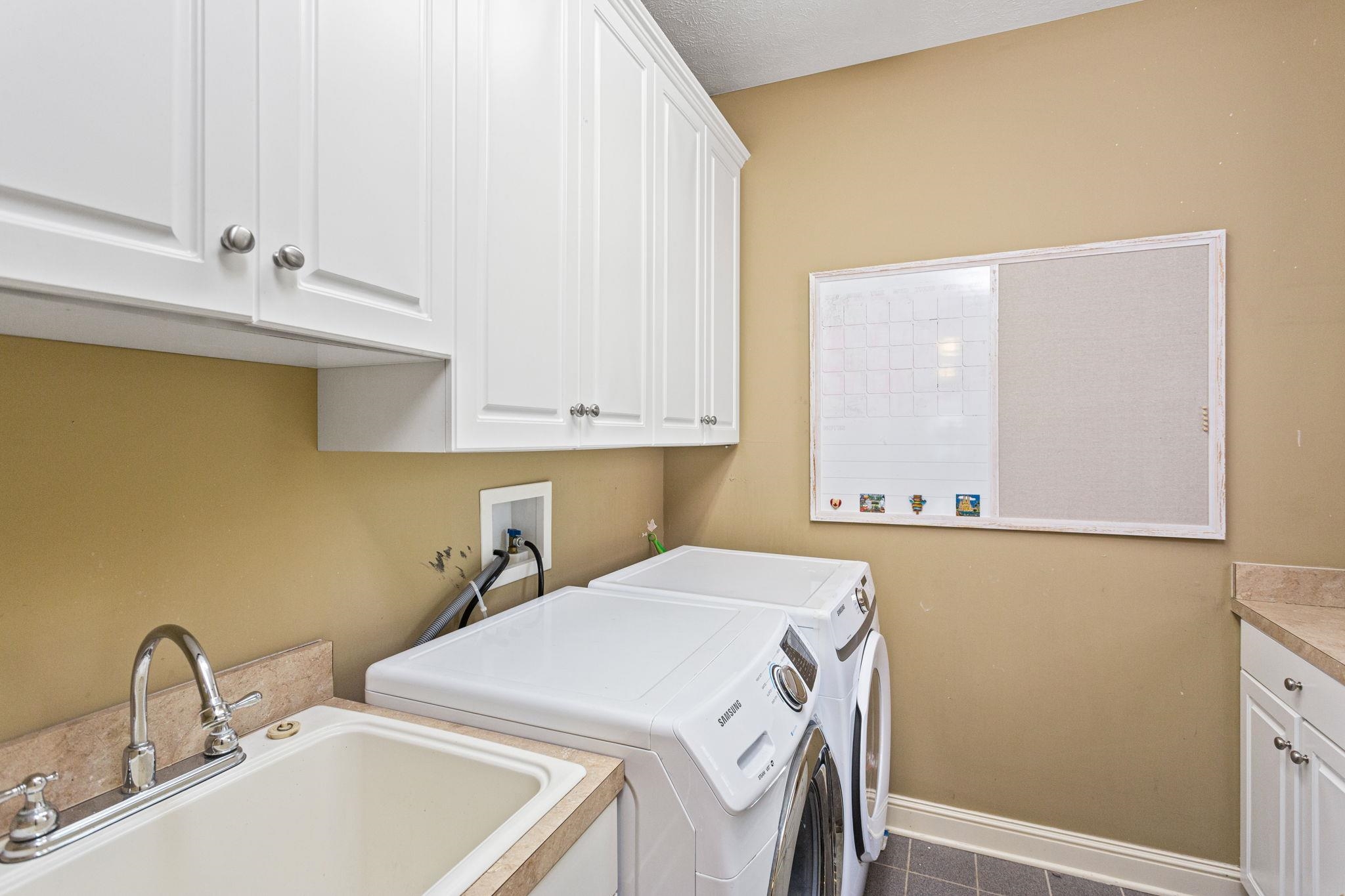 127 FAIRWAY DR, HARRISONBURG, Virginia 22802, 6 Bedrooms Bedrooms, ,4 BathroomsBathrooms,Residential,127 FAIRWAY DR,675918 MLS # 675918