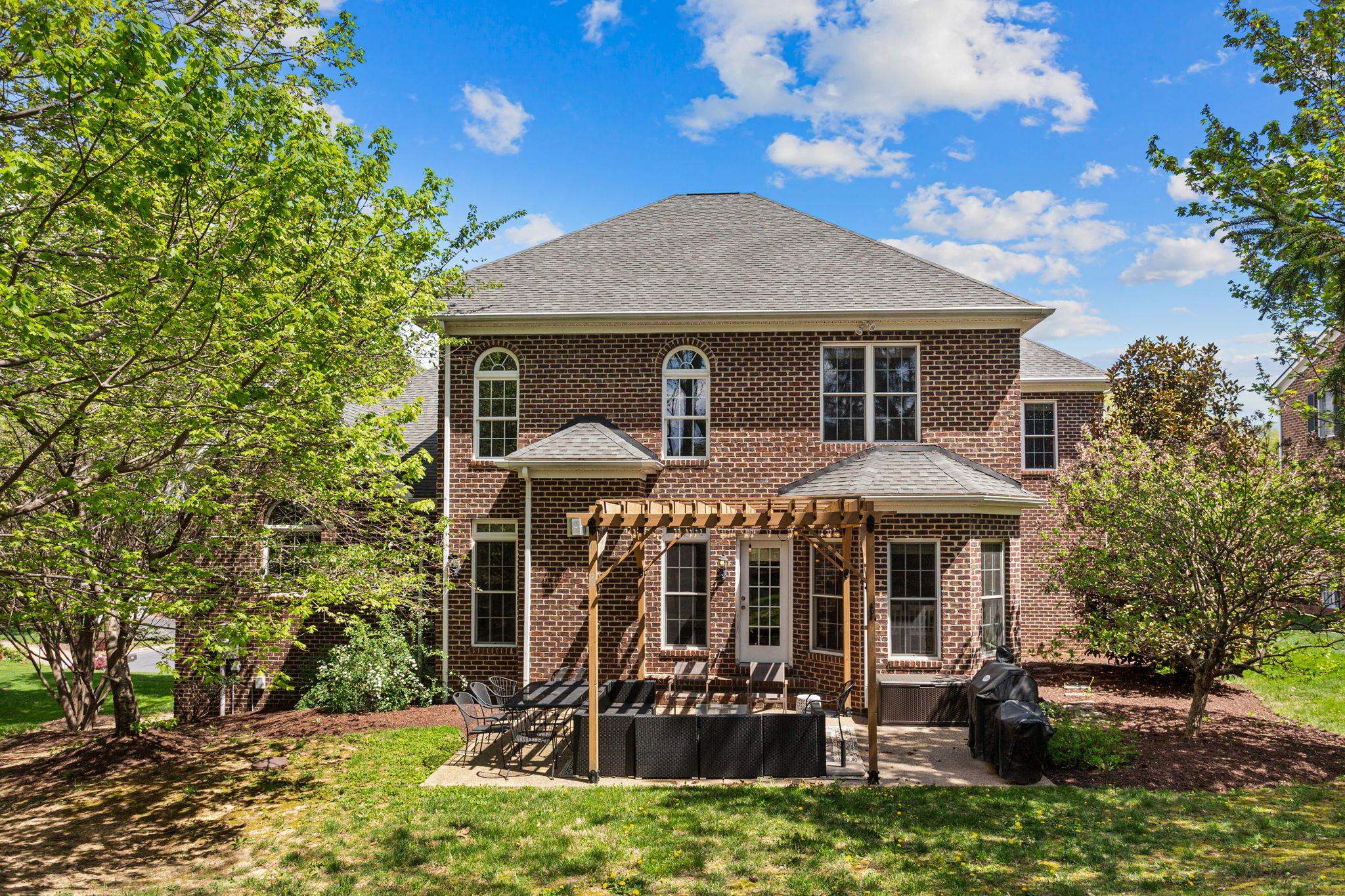 127 FAIRWAY DR, HARRISONBURG, Virginia 22802, 6 Bedrooms Bedrooms, ,4 BathroomsBathrooms,Residential,127 FAIRWAY DR,675918 MLS # 675918