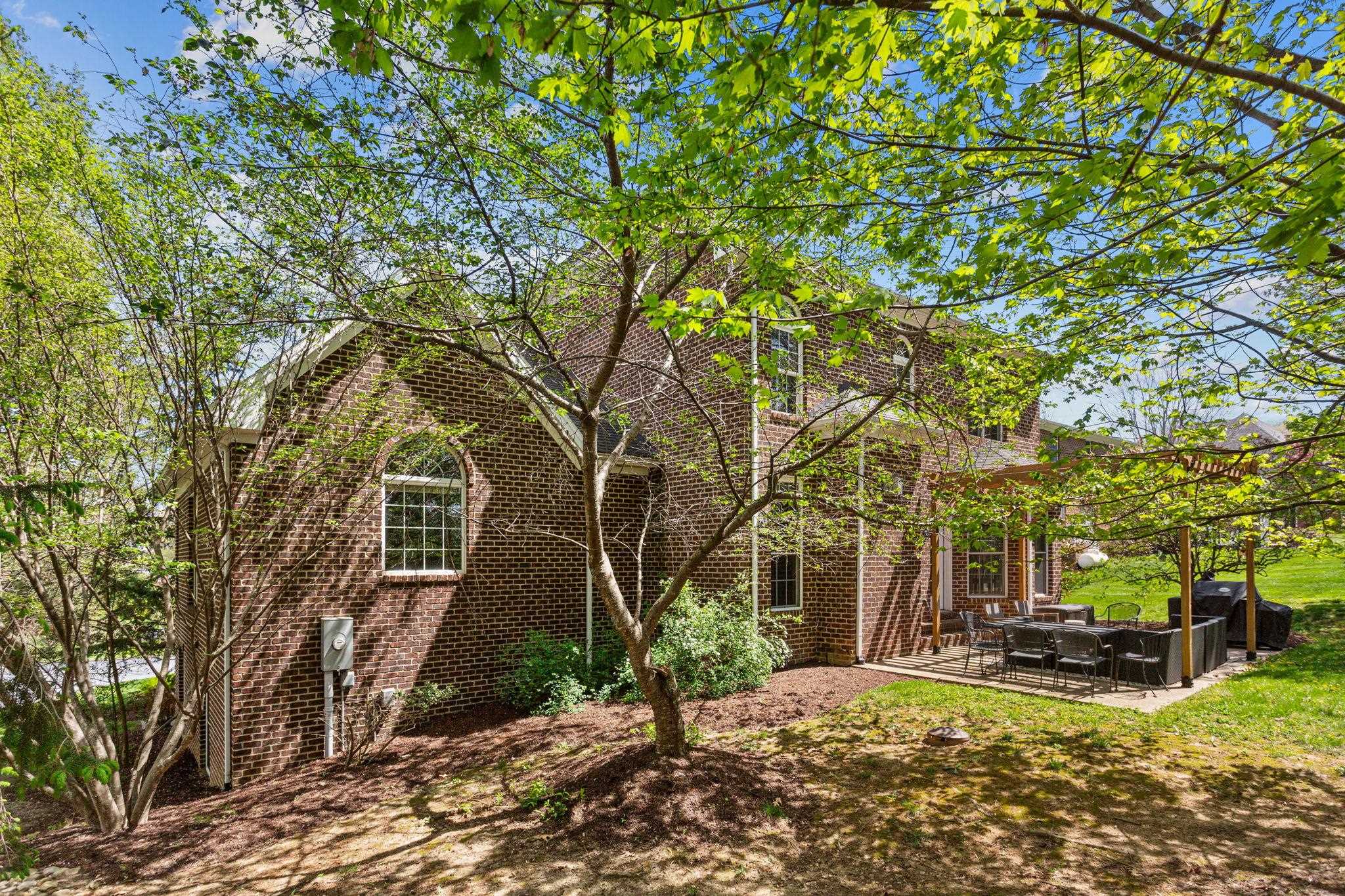 127 FAIRWAY DR, HARRISONBURG, Virginia 22802, 6 Bedrooms Bedrooms, ,4 BathroomsBathrooms,Residential,127 FAIRWAY DR,675918 MLS # 675918