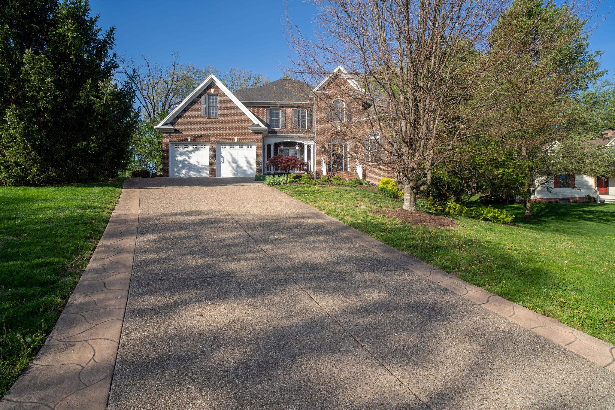 127 FAIRWAY DR, HARRISONBURG, Virginia 22802, 6 Bedrooms Bedrooms, ,4 BathroomsBathrooms,Residential,127 FAIRWAY DR,675918 MLS # 675918