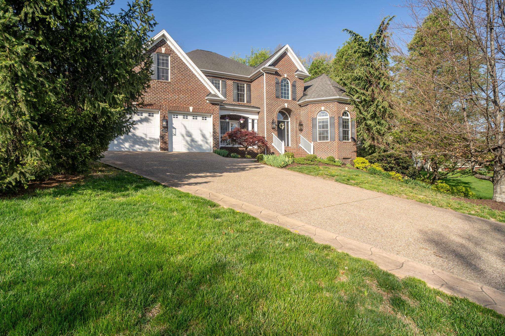 127 FAIRWAY DR, HARRISONBURG, Virginia 22802, 6 Bedrooms Bedrooms, ,4 BathroomsBathrooms,Residential,127 FAIRWAY DR,675918 MLS # 675918