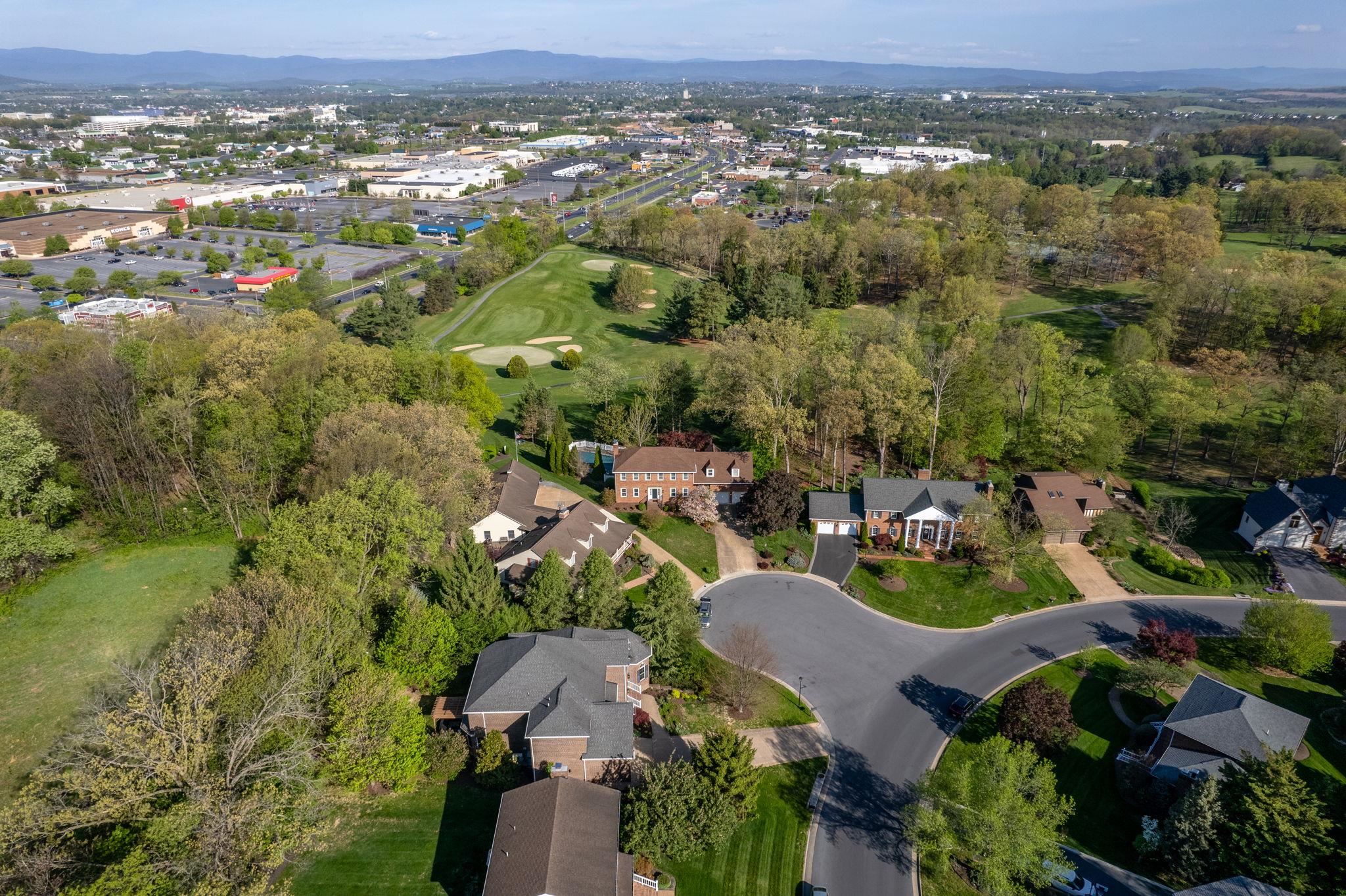 127 FAIRWAY DR, HARRISONBURG, Virginia 22802, 6 Bedrooms Bedrooms, ,4 BathroomsBathrooms,Residential,127 FAIRWAY DR,675918 MLS # 675918