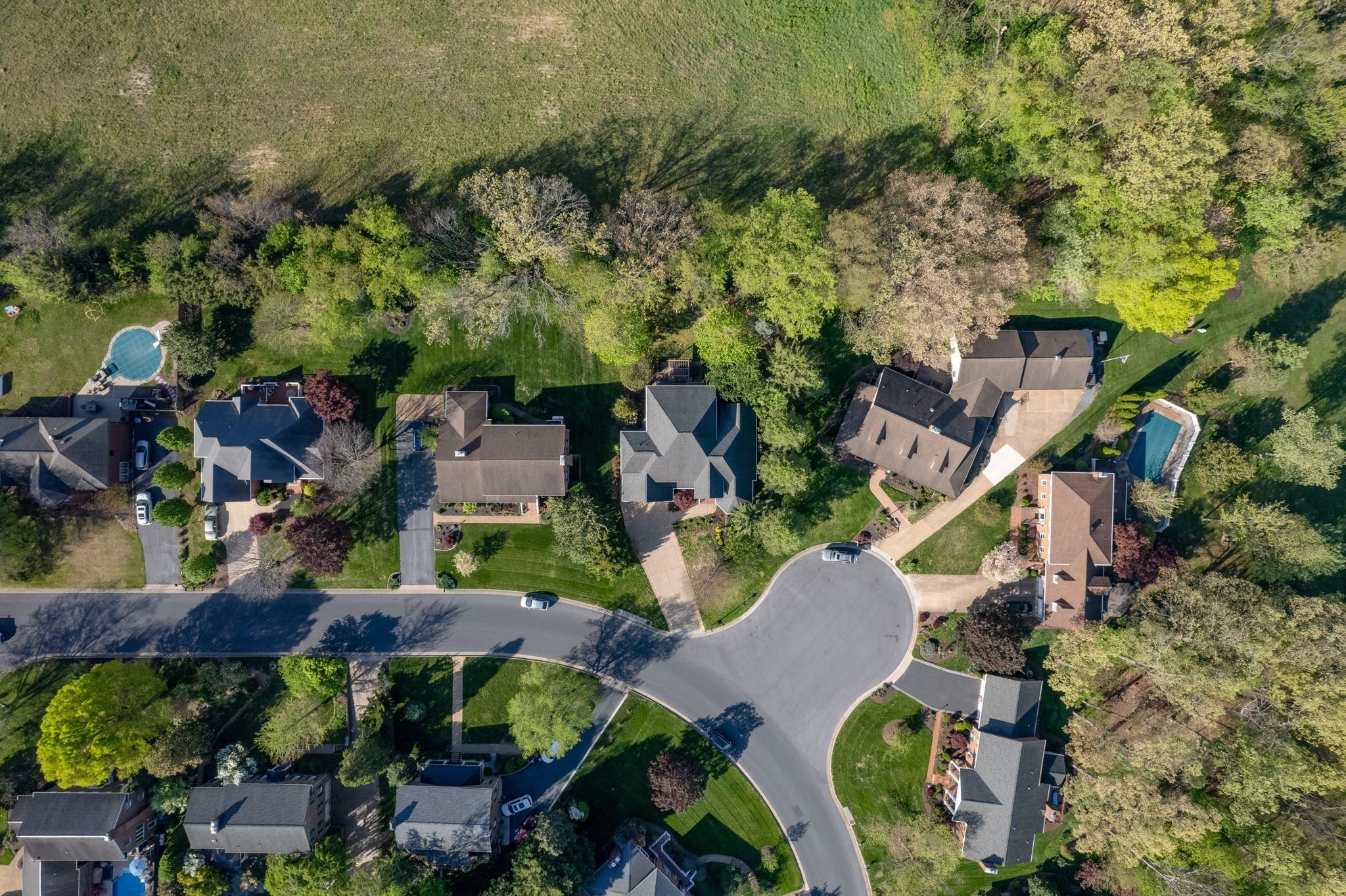 127 FAIRWAY DR, HARRISONBURG, Virginia 22802, 6 Bedrooms Bedrooms, ,4 BathroomsBathrooms,Residential,127 FAIRWAY DR,675918 MLS # 675918