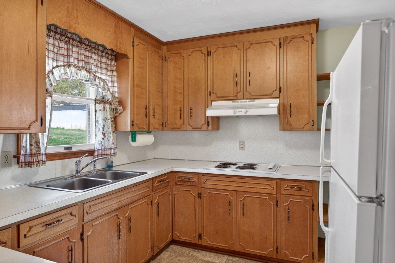 211 PEAR ST, HARRISONBURG, Virginia 22801, 3 Bedrooms Bedrooms, ,1 BathroomBathrooms,Residential,211 PEAR ST,675919 MLS # 675919