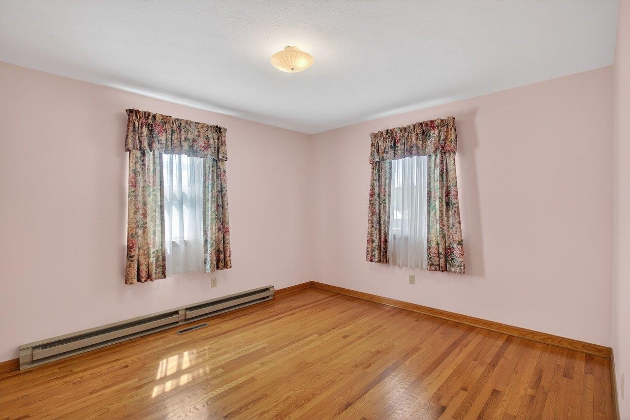 211 PEAR ST, HARRISONBURG, Virginia 22801, 3 Bedrooms Bedrooms, ,1 BathroomBathrooms,Residential,211 PEAR ST,675919 MLS # 675919