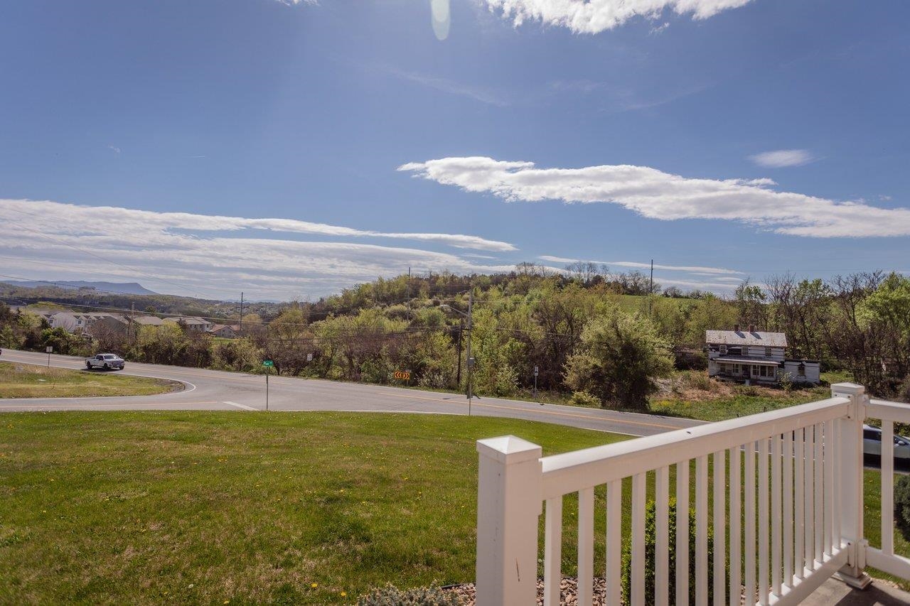 211 PEAR ST, HARRISONBURG, Virginia 22801, 3 Bedrooms Bedrooms, ,1 BathroomBathrooms,Residential,211 PEAR ST,675919 MLS # 675919