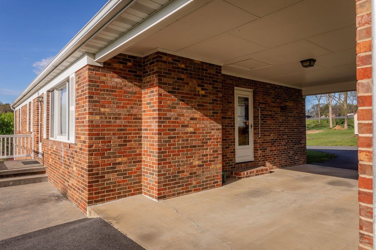 211 PEAR ST, HARRISONBURG, Virginia 22801, 3 Bedrooms Bedrooms, ,1 BathroomBathrooms,Residential,211 PEAR ST,675919 MLS # 675919