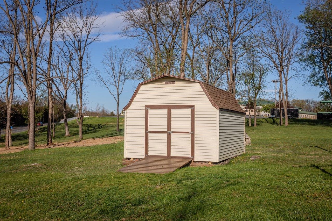 211 PEAR ST, HARRISONBURG, Virginia 22801, 3 Bedrooms Bedrooms, ,1 BathroomBathrooms,Residential,211 PEAR ST,675919 MLS # 675919