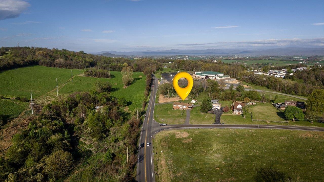 211 PEAR ST, HARRISONBURG, Virginia 22801, 3 Bedrooms Bedrooms, ,1 BathroomBathrooms,Residential,211 PEAR ST,675919 MLS # 675919