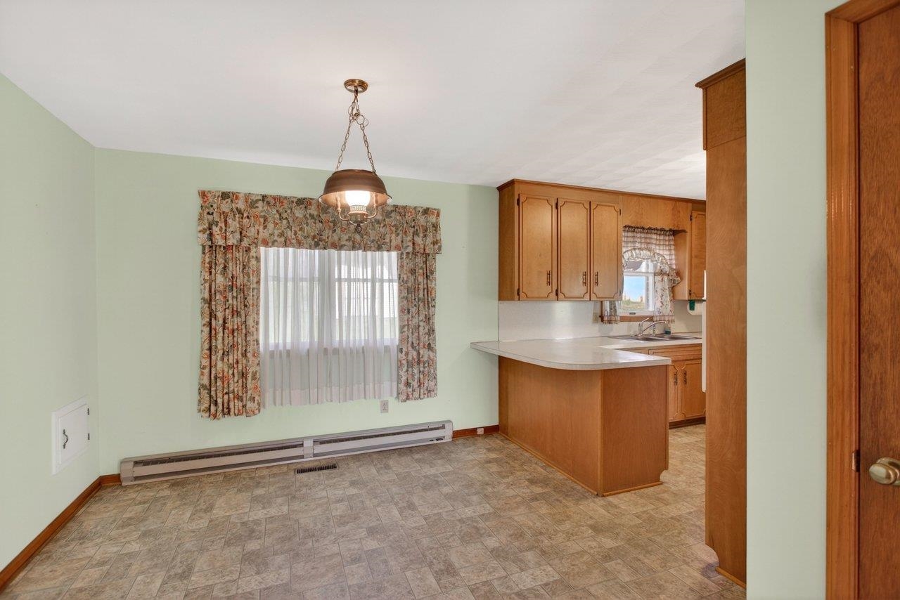 211 PEAR ST, HARRISONBURG, Virginia 22801, 3 Bedrooms Bedrooms, ,1 BathroomBathrooms,Residential,211 PEAR ST,675919 MLS # 675919