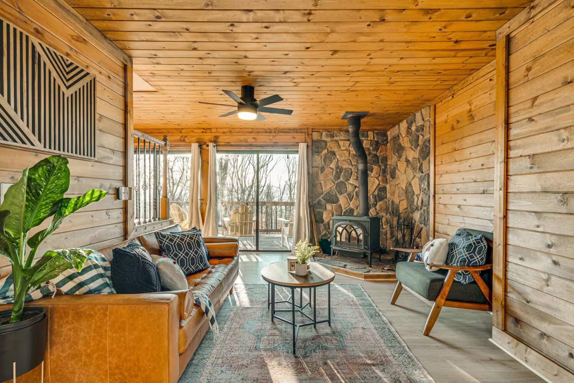 137 PARK VIEW DR, SHENANDOAH, Virginia 22849, 2 Bedrooms Bedrooms, ,1 BathroomBathrooms,Residential,River&rsquo;s Cabin with Hot Tub, Firepit and Fun ,137 PARK VIEW DR,675921 MLS # 675921