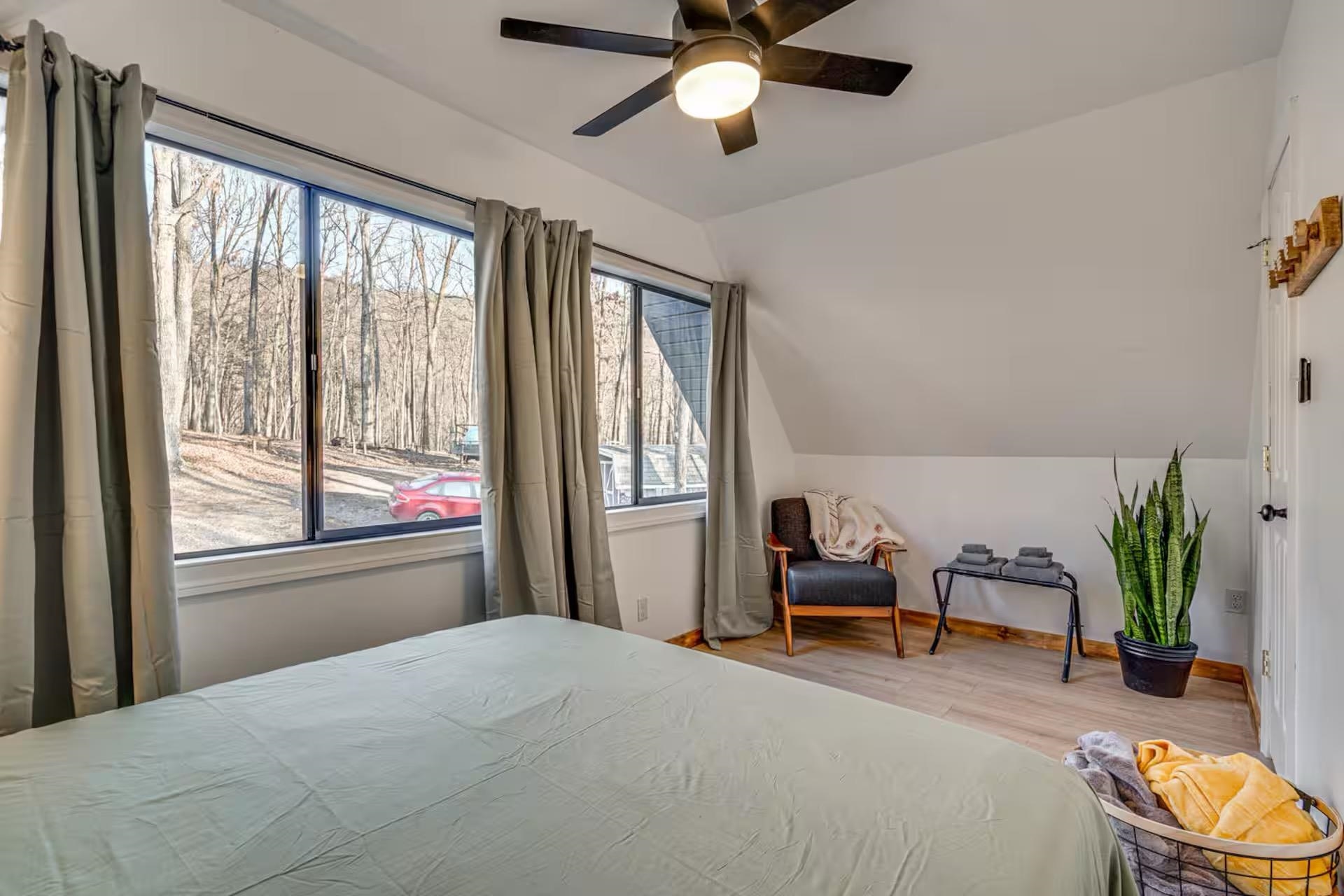 137 PARK VIEW DR, SHENANDOAH, Virginia 22849, 2 Bedrooms Bedrooms, ,1 BathroomBathrooms,Residential,River&rsquo;s Cabin with Hot Tub, Firepit and Fun ,137 PARK VIEW DR,675921 MLS # 675921