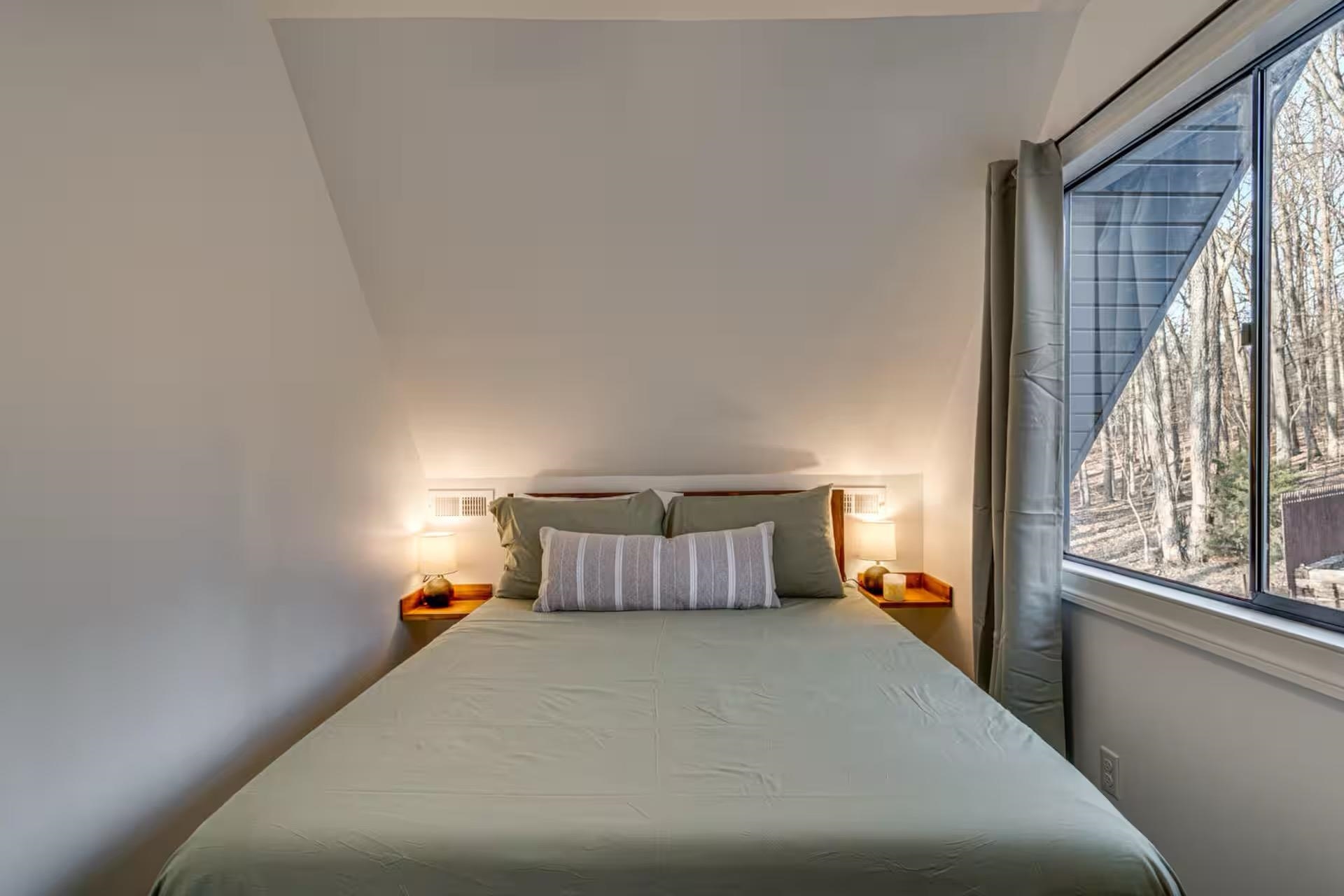 137 PARK VIEW DR, SHENANDOAH, Virginia 22849, 2 Bedrooms Bedrooms, ,1 BathroomBathrooms,Residential,River&rsquo;s Cabin with Hot Tub, Firepit and Fun ,137 PARK VIEW DR,675921 MLS # 675921