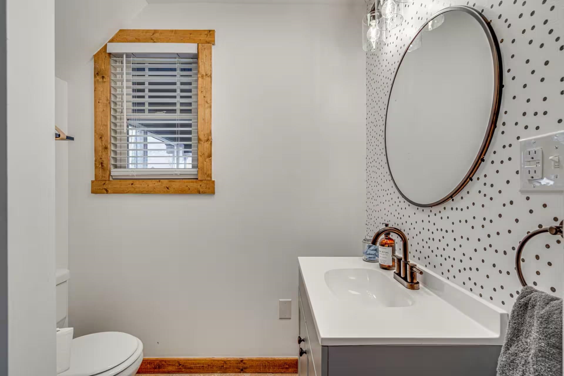 137 PARK VIEW DR, SHENANDOAH, Virginia 22849, 2 Bedrooms Bedrooms, ,1 BathroomBathrooms,Residential,River&rsquo;s Cabin with Hot Tub, Firepit and Fun ,137 PARK VIEW DR,675921 MLS # 675921