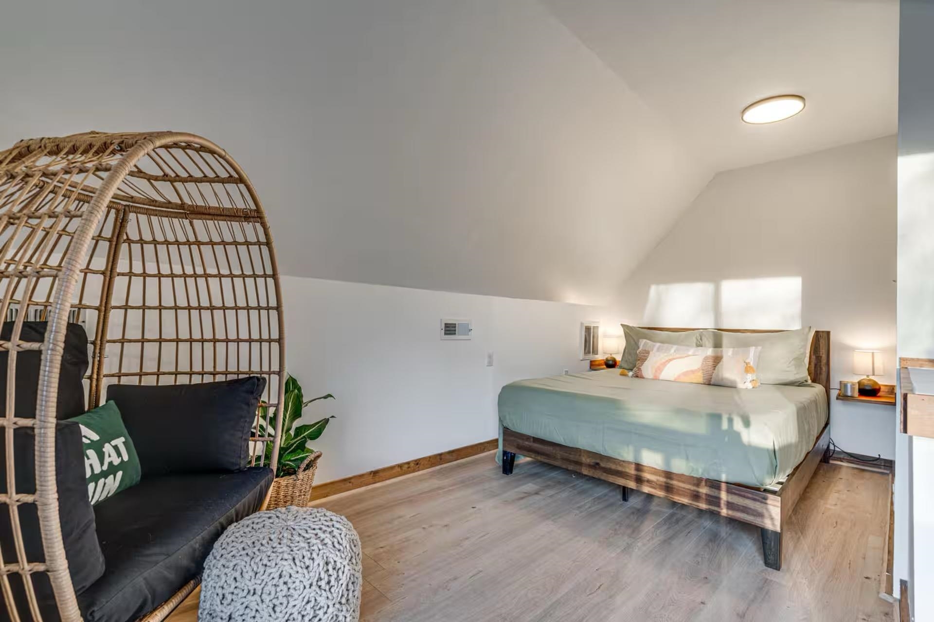 137 PARK VIEW DR, SHENANDOAH, Virginia 22849, 2 Bedrooms Bedrooms, ,1 BathroomBathrooms,Residential,River&rsquo;s Cabin with Hot Tub, Firepit and Fun ,137 PARK VIEW DR,675921 MLS # 675921