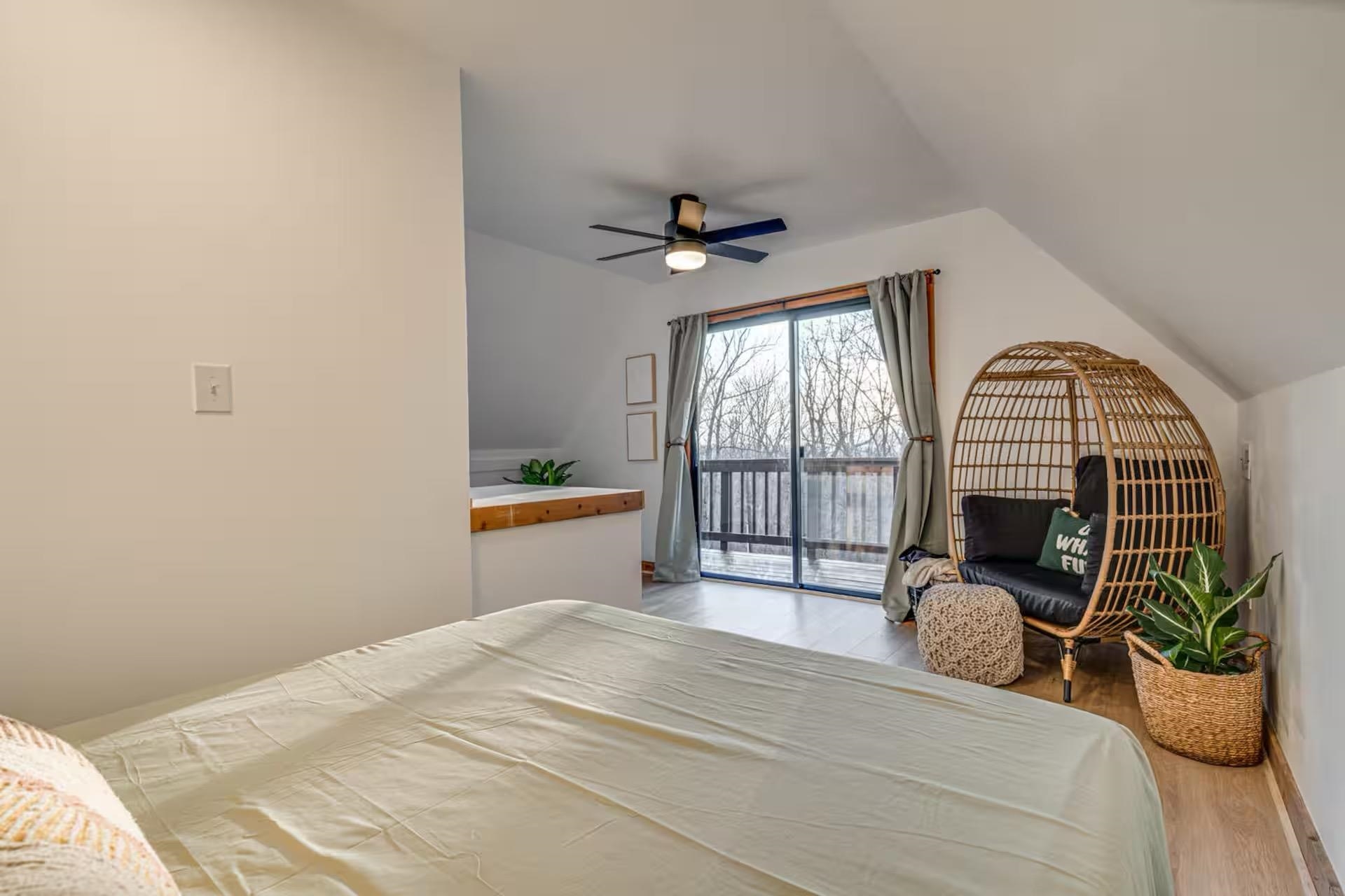 137 PARK VIEW DR, SHENANDOAH, Virginia 22849, 2 Bedrooms Bedrooms, ,1 BathroomBathrooms,Residential,River&rsquo;s Cabin with Hot Tub, Firepit and Fun ,137 PARK VIEW DR,675921 MLS # 675921