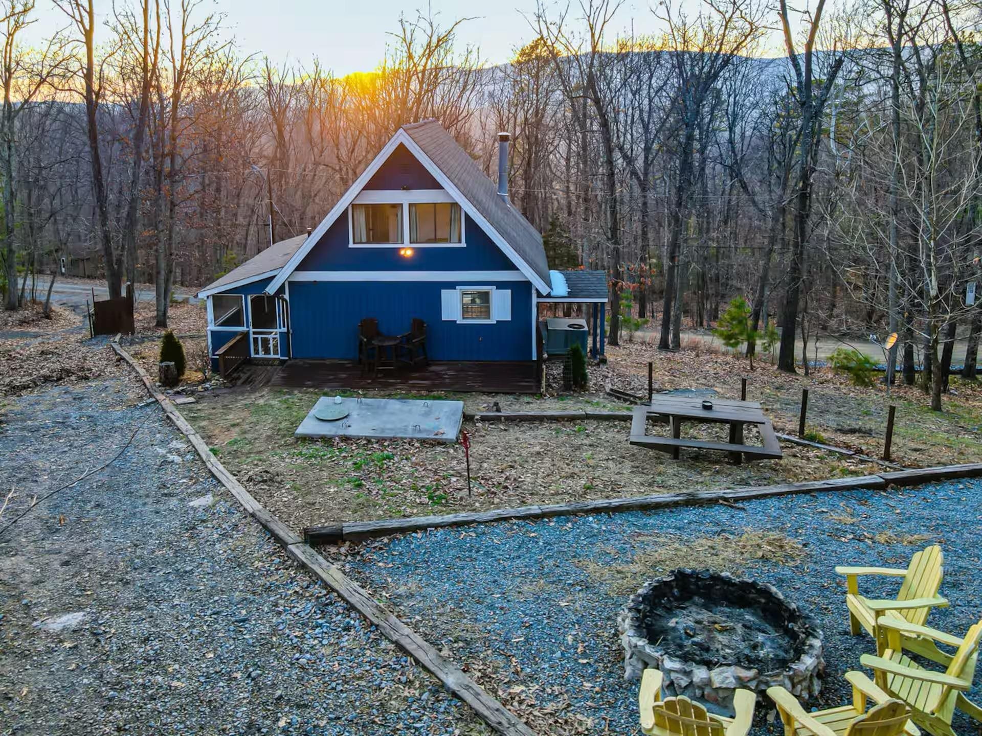 137 PARK VIEW DR, SHENANDOAH, Virginia 22849, 2 Bedrooms Bedrooms, ,1 BathroomBathrooms,Residential,River&rsquo;s Cabin with Hot Tub, Firepit and Fun ,137 PARK VIEW DR,675921 MLS # 675921