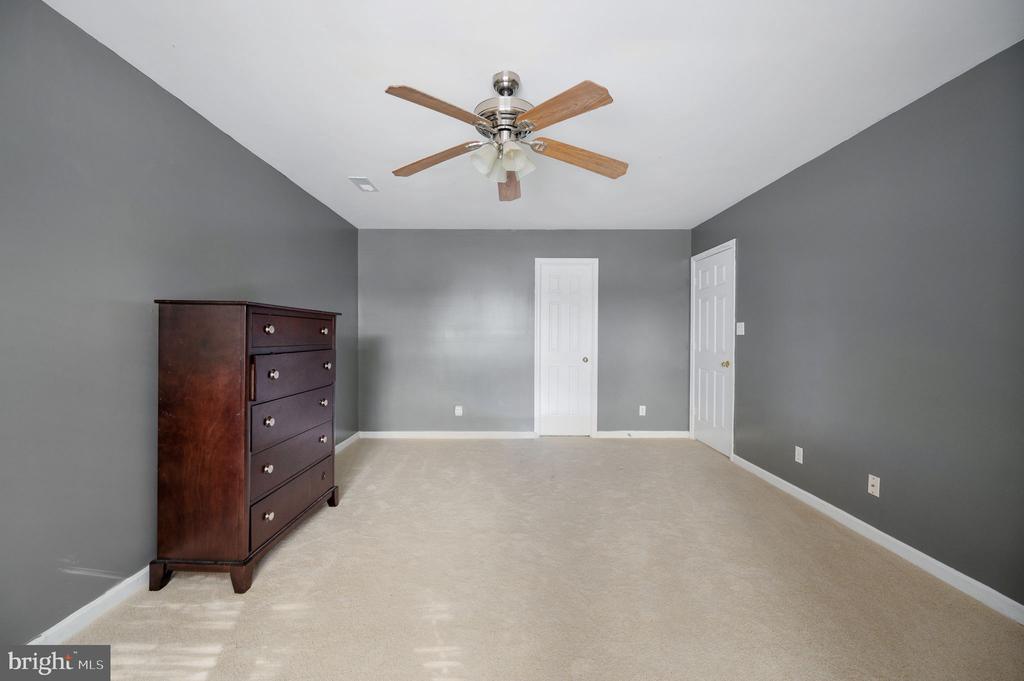 7504 LAURA LN, FREDERICKSBURG, Virginia 22407, 3 Bedrooms Bedrooms, ,3 BathroomsBathrooms,Residential,7504 LAURA LN,VASP2039678 MLS # VASP2039678