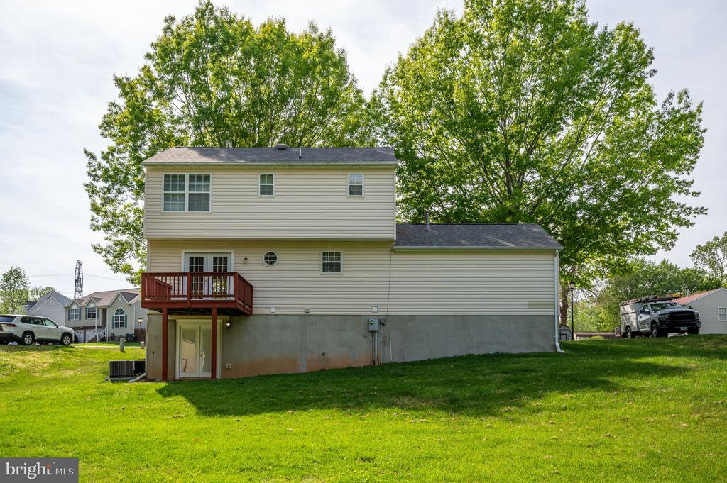 7504 LAURA LN, FREDERICKSBURG, Virginia 22407, 3 Bedrooms Bedrooms, ,3 BathroomsBathrooms,Residential,7504 LAURA LN,VASP2039678 MLS # VASP2039678