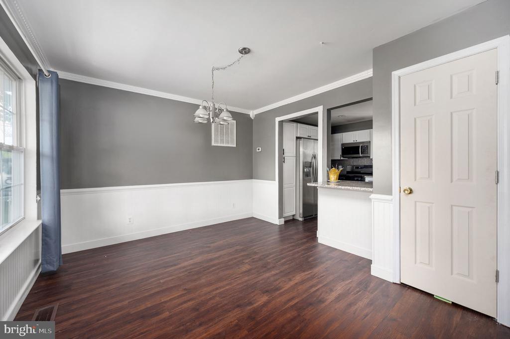 7504 LAURA LN, FREDERICKSBURG, Virginia 22407, 3 Bedrooms Bedrooms, ,3 BathroomsBathrooms,Residential,7504 LAURA LN,VASP2039678 MLS # VASP2039678