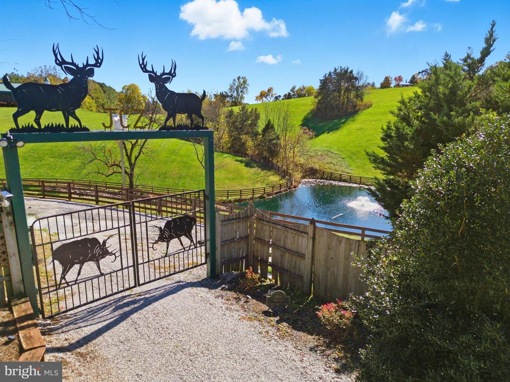 240 STONELEIGH RD, PALMYRA, Virginia 22963, 7 Bedrooms Bedrooms, ,5 BathroomsBathrooms,Residential,240 STONELEIGH RD,VAFN2000664 MLS # VAFN2000664