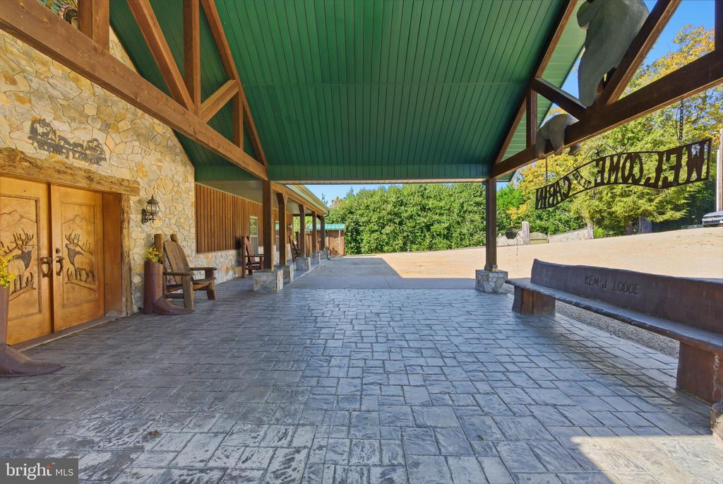 240 STONELEIGH RD, PALMYRA, Virginia 22963, 7 Bedrooms Bedrooms, ,5 BathroomsBathrooms,Residential,240 STONELEIGH RD,VAFN2000664 MLS # VAFN2000664