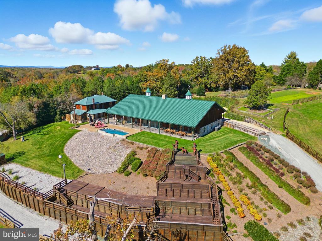 240 STONELEIGH RD, PALMYRA, Virginia 22963, 7 Bedrooms Bedrooms, ,5 BathroomsBathrooms,Residential,240 STONELEIGH RD,VAFN2000664 MLS # VAFN2000664