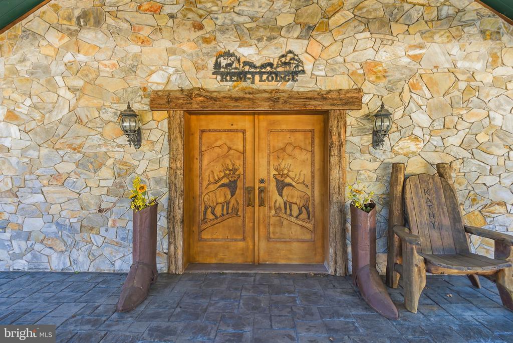 240 STONELEIGH RD, PALMYRA, Virginia 22963, 7 Bedrooms Bedrooms, ,5 BathroomsBathrooms,Residential,240 STONELEIGH RD,VAFN2000664 MLS # VAFN2000664