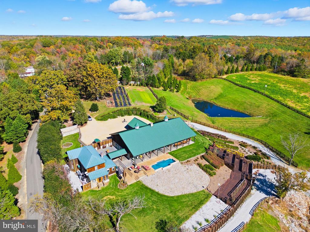 240 STONELEIGH RD, PALMYRA, Virginia 22963, 7 Bedrooms Bedrooms, ,5 BathroomsBathrooms,Residential,240 STONELEIGH RD,VAFN2000664 MLS # VAFN2000664