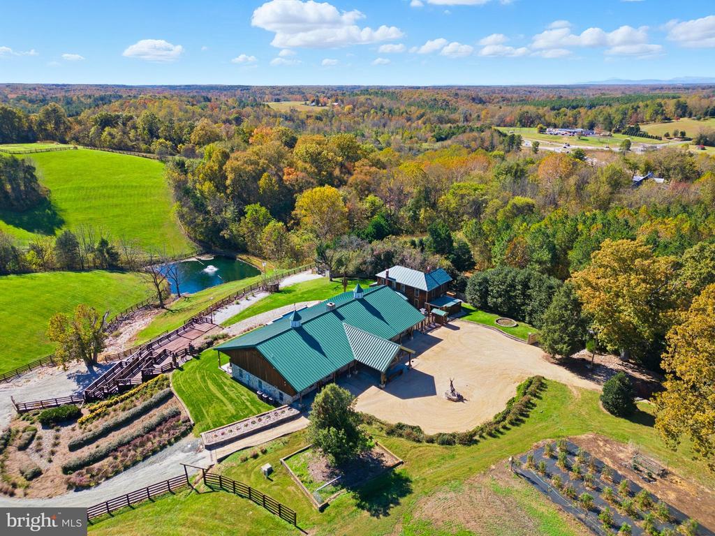 240 STONELEIGH RD, PALMYRA, Virginia 22963, 7 Bedrooms Bedrooms, ,5 BathroomsBathrooms,Residential,240 STONELEIGH RD,VAFN2000664 MLS # VAFN2000664