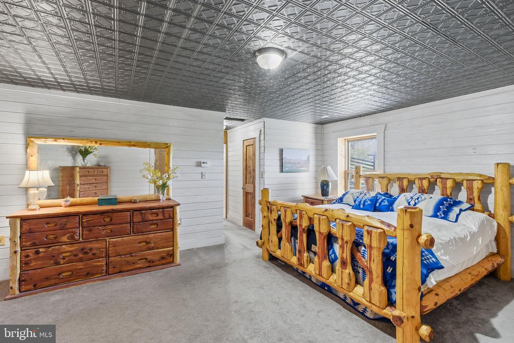 240 STONELEIGH RD, PALMYRA, Virginia 22963, 7 Bedrooms Bedrooms, ,5 BathroomsBathrooms,Residential,240 STONELEIGH RD,VAFN2000664 MLS # VAFN2000664