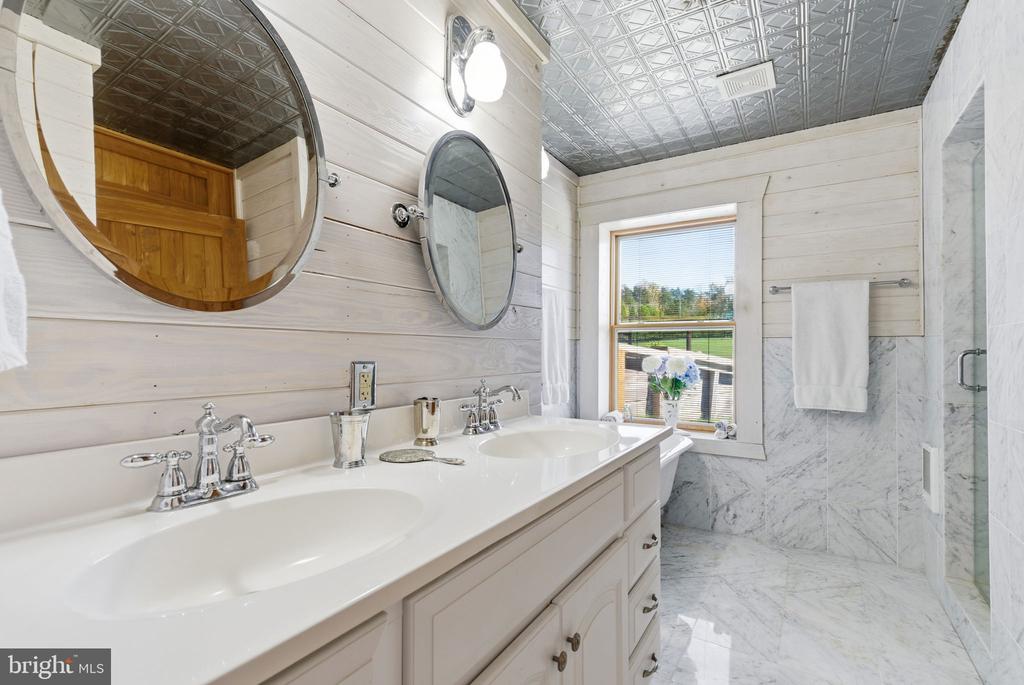 240 STONELEIGH RD, PALMYRA, Virginia 22963, 7 Bedrooms Bedrooms, ,5 BathroomsBathrooms,Residential,240 STONELEIGH RD,VAFN2000664 MLS # VAFN2000664