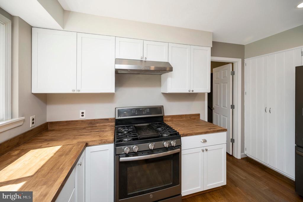 3195 FIERY RUN RD, LINDEN, Virginia, 5 Bedrooms Bedrooms, ,3 BathroomsBathrooms,Residential,3195 FIERY RUN RD,VAFQ2021536 MLS # VAFQ2021536