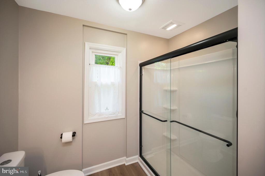 3195 FIERY RUN RD, LINDEN, Virginia, 5 Bedrooms Bedrooms, ,3 BathroomsBathrooms,Residential,3195 FIERY RUN RD,VAFQ2021536 MLS # VAFQ2021536