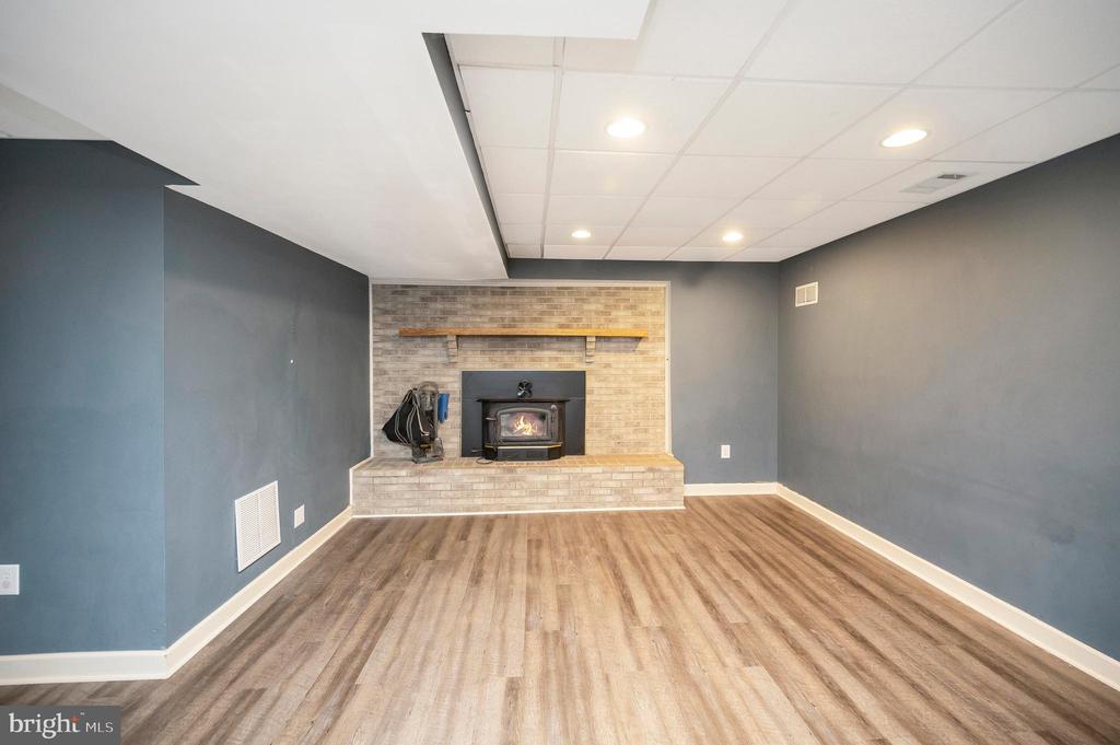 3195 FIERY RUN RD, LINDEN, Virginia, 5 Bedrooms Bedrooms, ,3 BathroomsBathrooms,Residential,3195 FIERY RUN RD,VAFQ2021536 MLS # VAFQ2021536