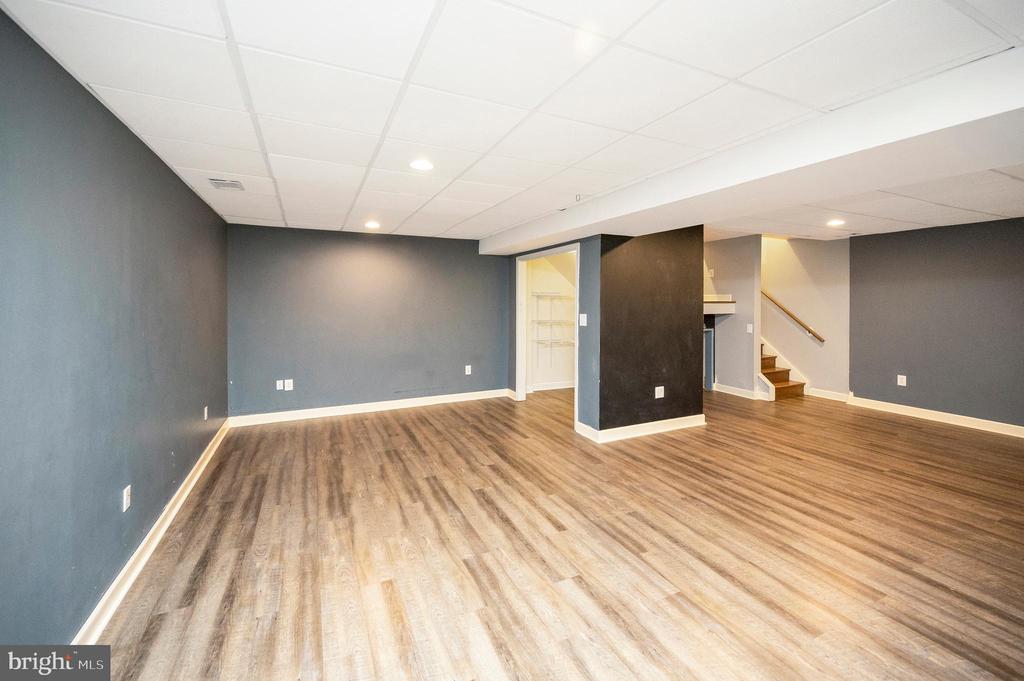 3195 FIERY RUN RD, LINDEN, Virginia, 5 Bedrooms Bedrooms, ,3 BathroomsBathrooms,Residential,3195 FIERY RUN RD,VAFQ2021536 MLS # VAFQ2021536