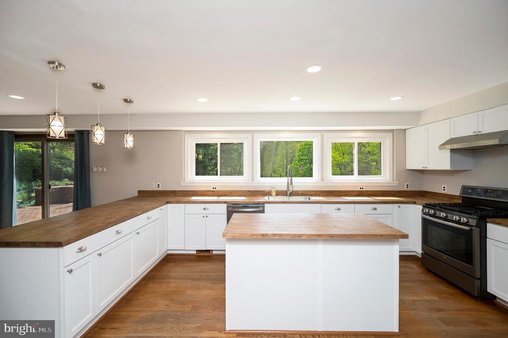 3195 FIERY RUN RD, LINDEN, Virginia, 5 Bedrooms Bedrooms, ,3 BathroomsBathrooms,Residential,3195 FIERY RUN RD,VAFQ2021536 MLS # VAFQ2021536