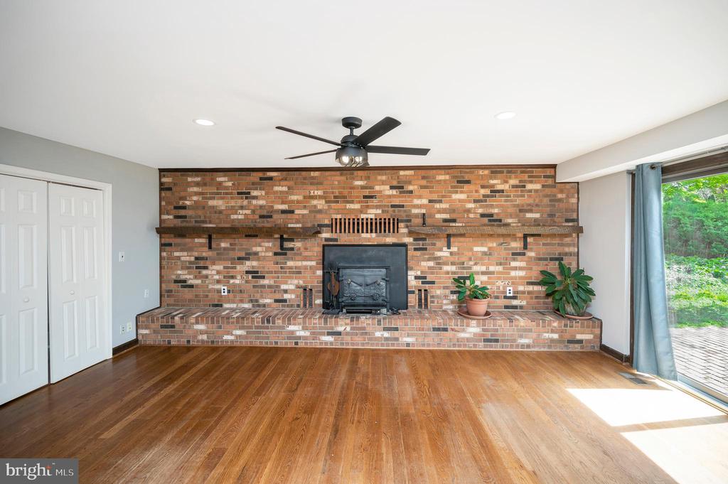 3195 FIERY RUN RD, LINDEN, Virginia, 5 Bedrooms Bedrooms, ,3 BathroomsBathrooms,Residential,3195 FIERY RUN RD,VAFQ2021536 MLS # VAFQ2021536