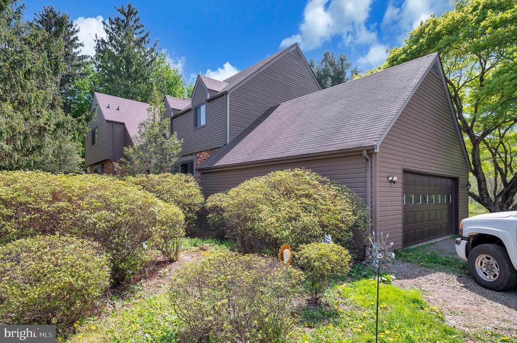 3195 FIERY RUN RD, LINDEN, Virginia, 5 Bedrooms Bedrooms, ,3 BathroomsBathrooms,Residential,3195 FIERY RUN RD,VAFQ2021536 MLS # VAFQ2021536