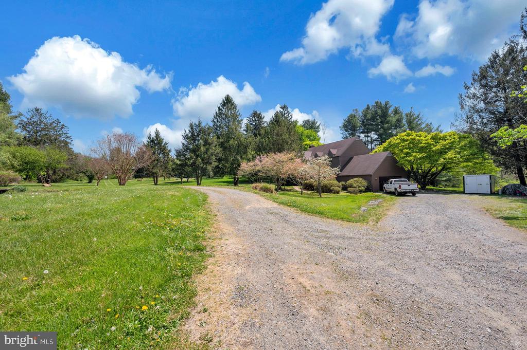 3195 FIERY RUN RD, LINDEN, Virginia, 5 Bedrooms Bedrooms, ,3 BathroomsBathrooms,Residential,3195 FIERY RUN RD,VAFQ2021536 MLS # VAFQ2021536