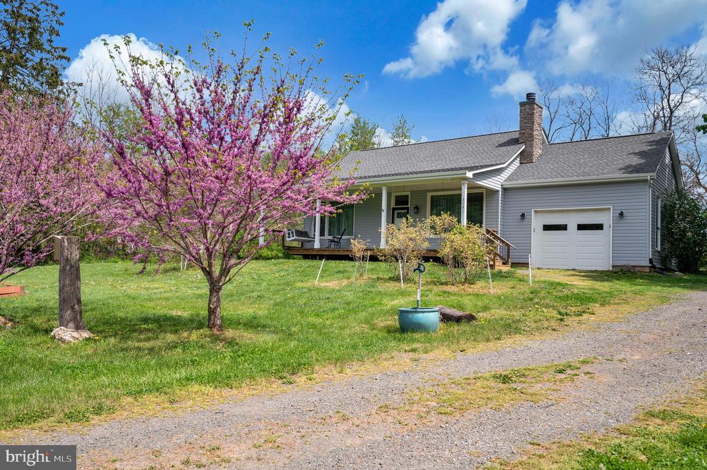 3195 FIERY RUN RD, LINDEN, Virginia, 5 Bedrooms Bedrooms, ,3 BathroomsBathrooms,Residential,3195 FIERY RUN RD,VAFQ2021536 MLS # VAFQ2021536