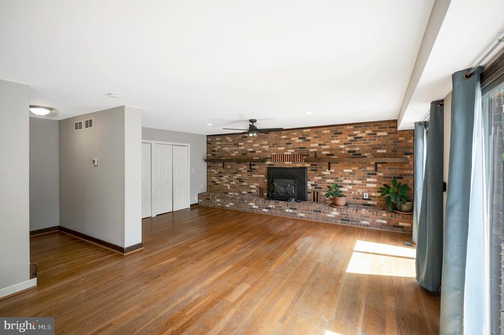 3195 FIERY RUN RD, LINDEN, Virginia, 5 Bedrooms Bedrooms, ,3 BathroomsBathrooms,Residential,3195 FIERY RUN RD,VAFQ2021536 MLS # VAFQ2021536