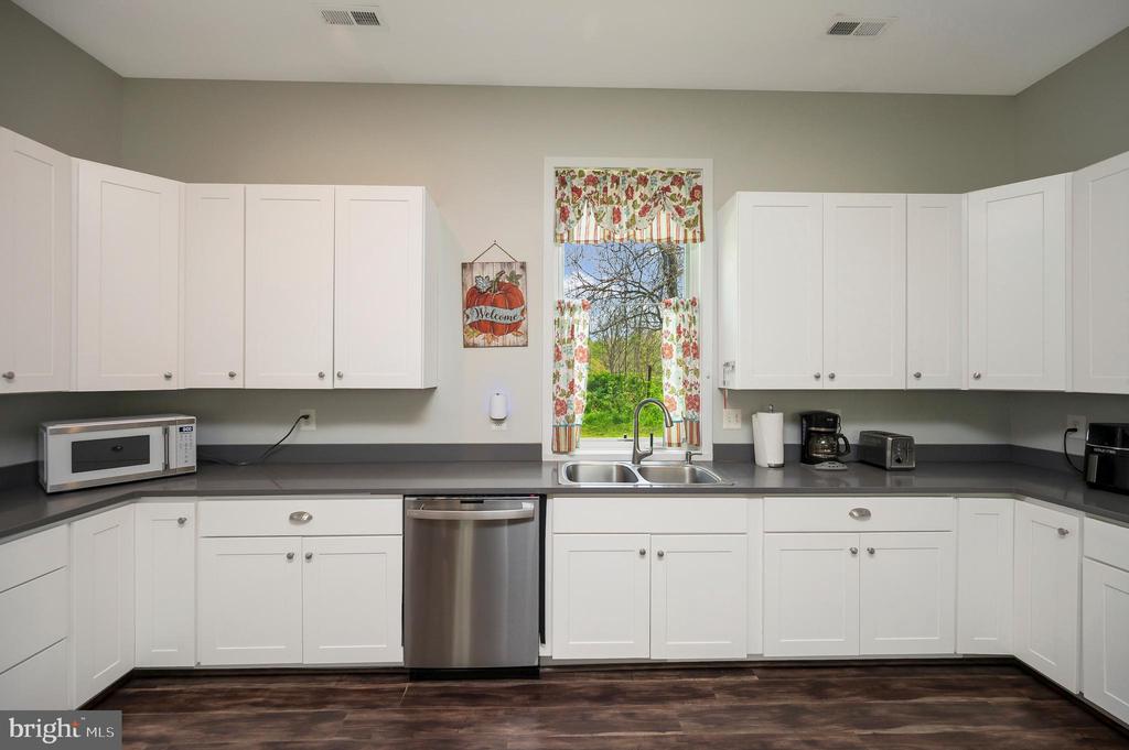 3195 FIERY RUN RD, LINDEN, Virginia, 5 Bedrooms Bedrooms, ,3 BathroomsBathrooms,Residential,3195 FIERY RUN RD,VAFQ2021536 MLS # VAFQ2021536