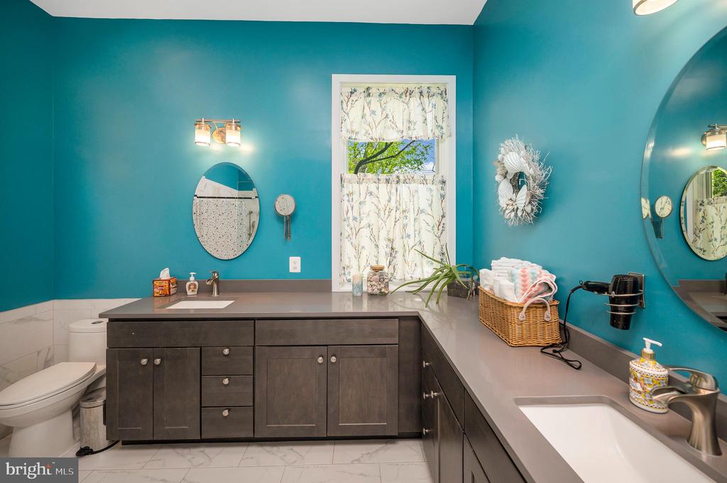 3195 FIERY RUN RD, LINDEN, Virginia, 5 Bedrooms Bedrooms, ,3 BathroomsBathrooms,Residential,3195 FIERY RUN RD,VAFQ2021536 MLS # VAFQ2021536