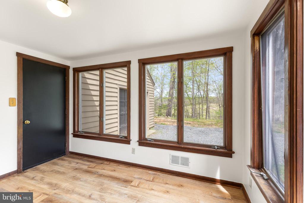 8358 BOTHA RD, WARRENTON, Virginia 20186, 3 Bedrooms Bedrooms, ,1 BathroomBathrooms,Residential,8358 BOTHA RD,VAFQ2021532 MLS # VAFQ2021532