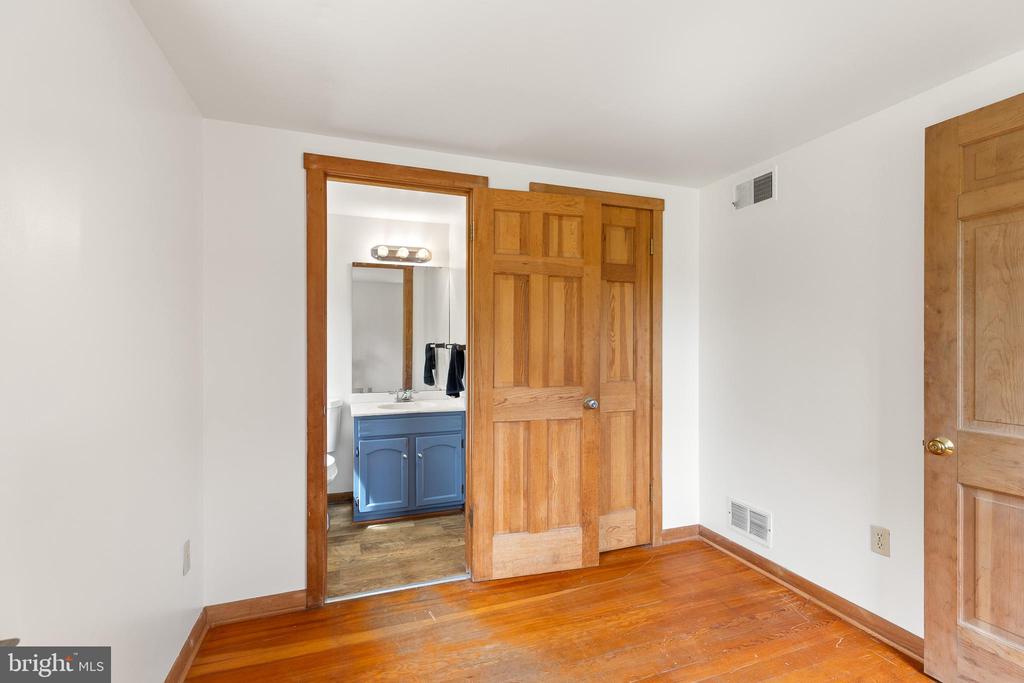 8358 BOTHA RD, WARRENTON, Virginia 20186, 3 Bedrooms Bedrooms, ,1 BathroomBathrooms,Residential,8358 BOTHA RD,VAFQ2021532 MLS # VAFQ2021532